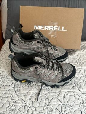 Merrell Women's Sneakers in Gray and Black